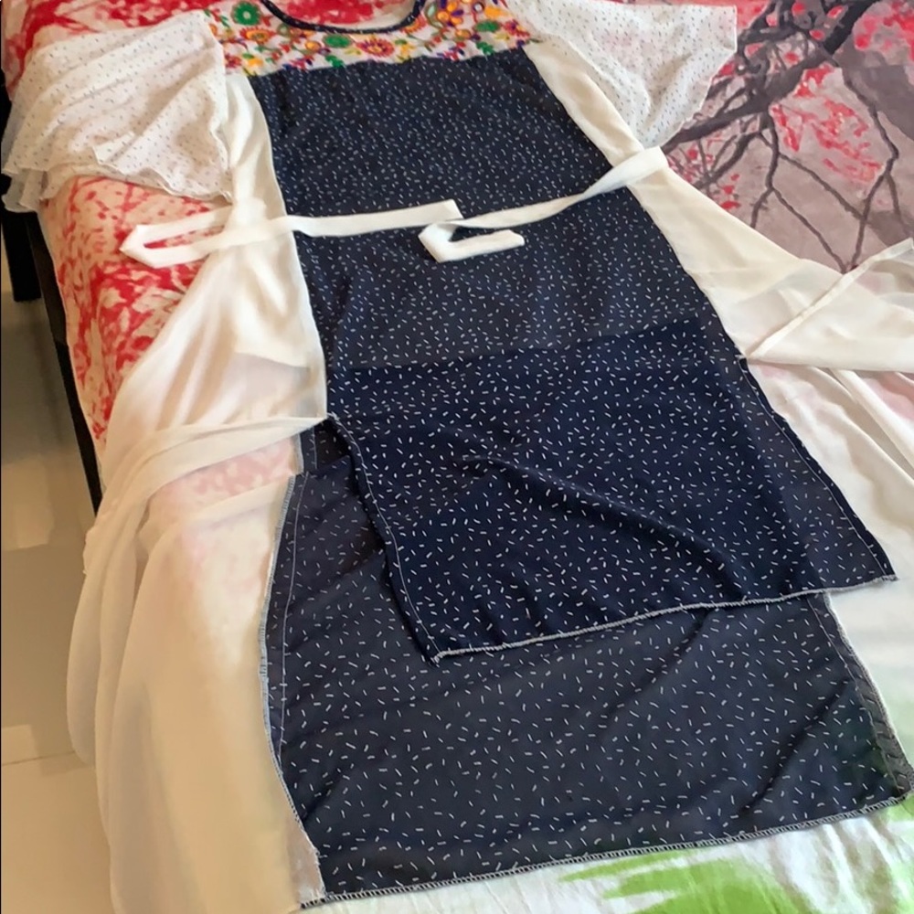 Dress - Picture 2 of 7